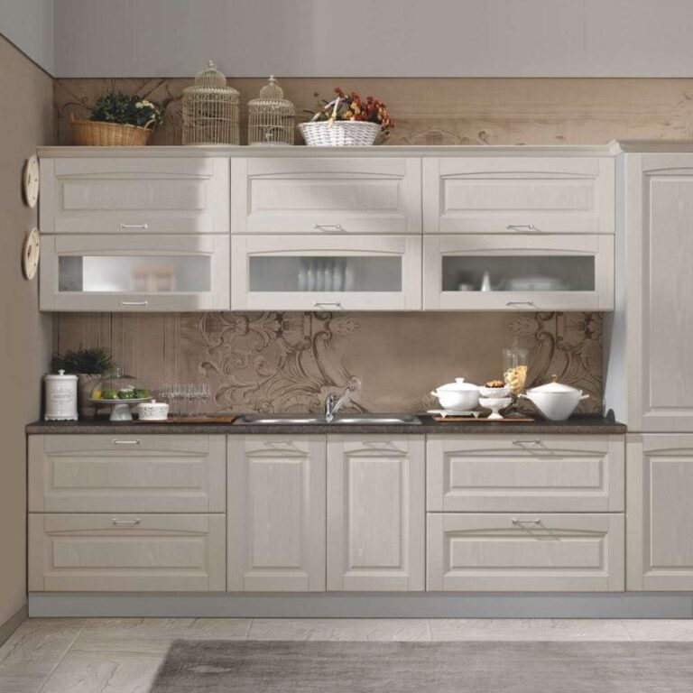 cucina-classica-bea-particolare-area-operativa-lavaggio-con-pensili-doppi-con-apertura-vasistas